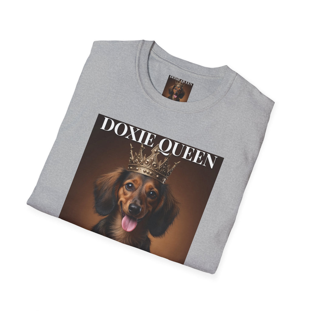 Doxie Queen Dachshund T-Shirt — Cute Dachshund Dog Tee for Dog Lovers, Pet Mom Gift