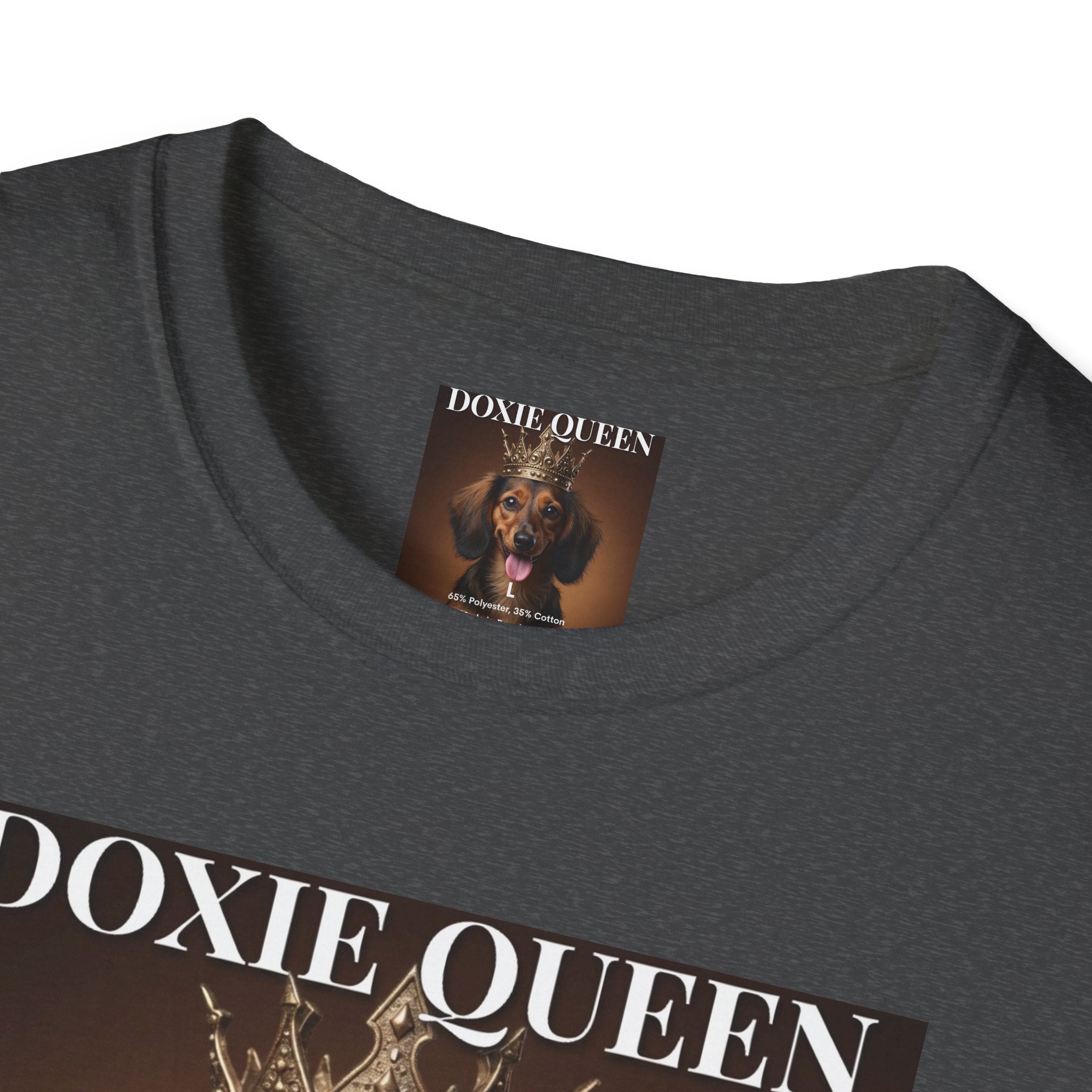 Doxie Queen Dachshund T-Shirt — Cute Dachshund Dog Tee for Dog Lovers, Pet Mom Gift