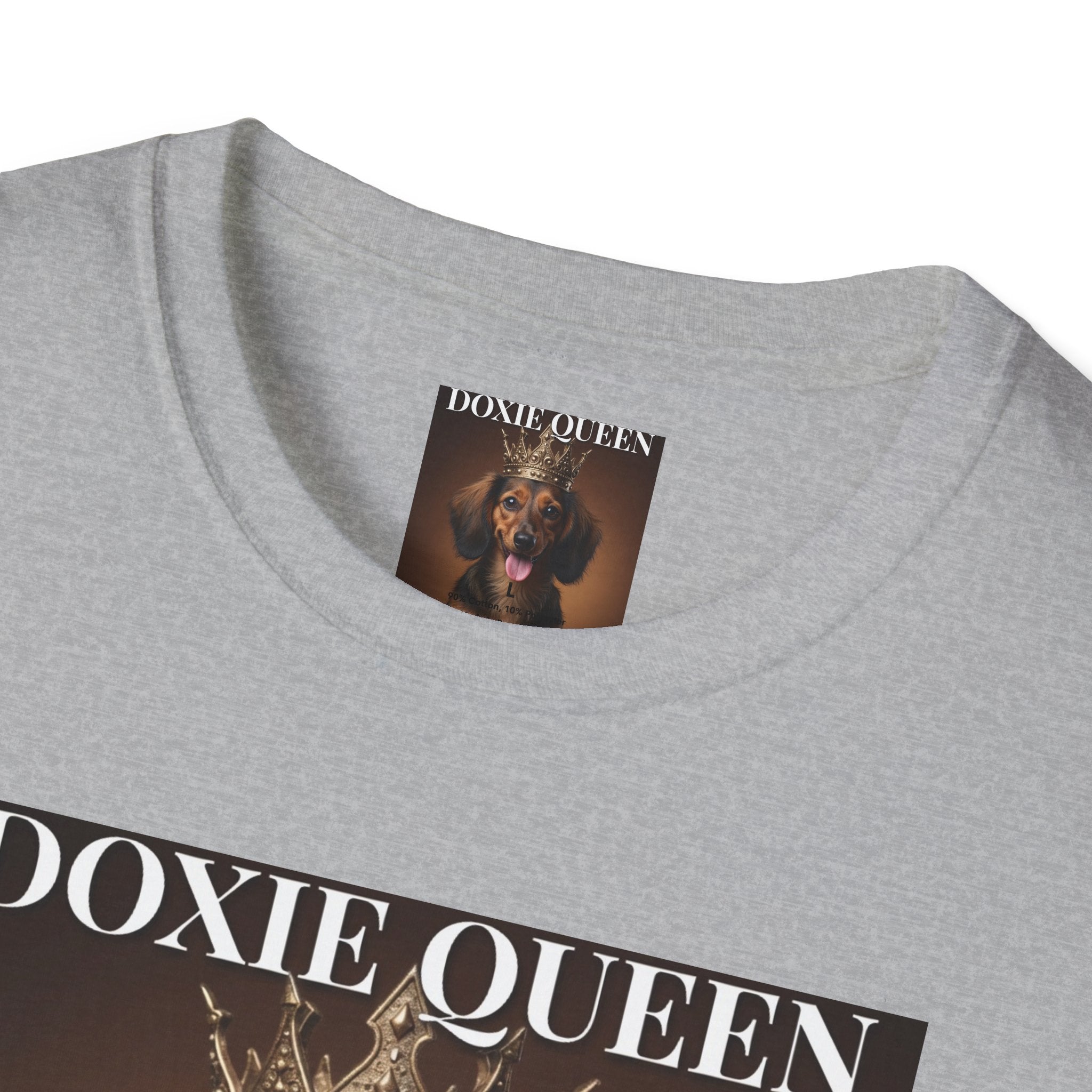 Doxie Queen Dachshund T-Shirt — Cute Dachshund Dog Tee for Dog Lovers, Pet Mom Gift