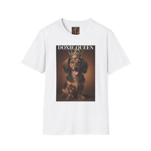 Doxie Queen Dachshund T-Shirt — Cute Dachshund Dog Tee for Dog Lovers, Pet Mom Gift